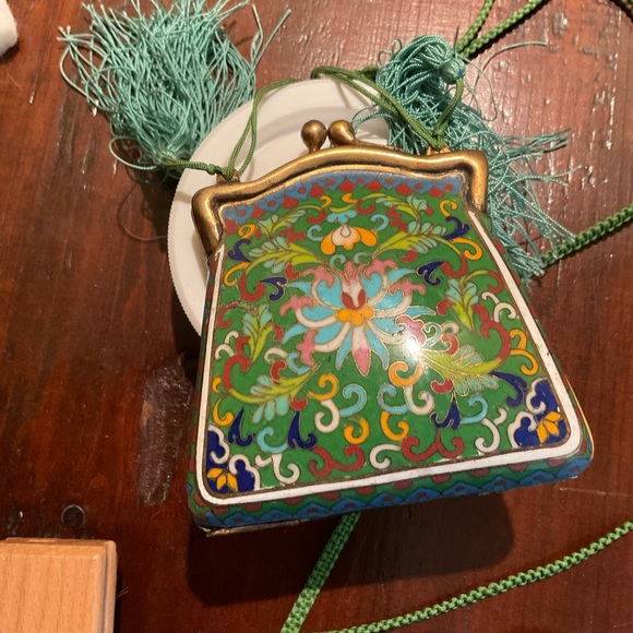 Vintage Enamel Purse - Picture 5 of 5